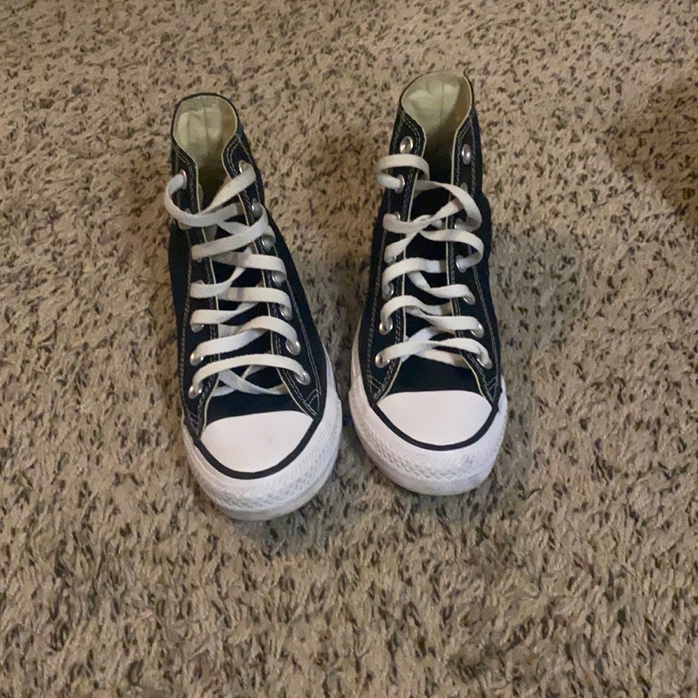 Black and white converse